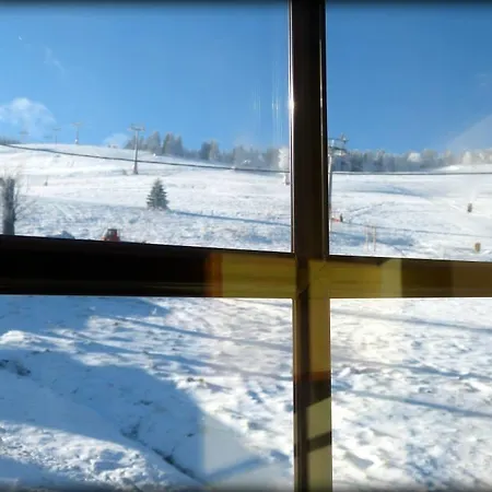 منتجع Osrodek Wypoczynkowy Regle جيلينيتس